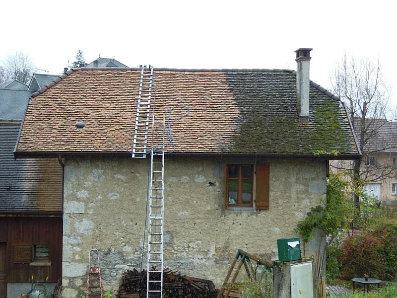 Démoussage chimique de toiture à Melun Démoussage chimique de toiture à Melun